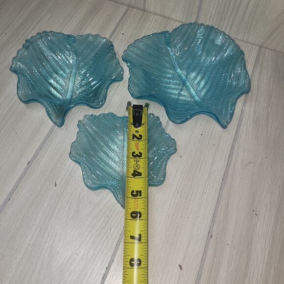 VNTG Set Of 3 Aquamarine Blue Leaf Shaped Glass Bowls Catch All Jewelry Key Dish - Picture 6 of 10